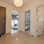 アパート Kalloni